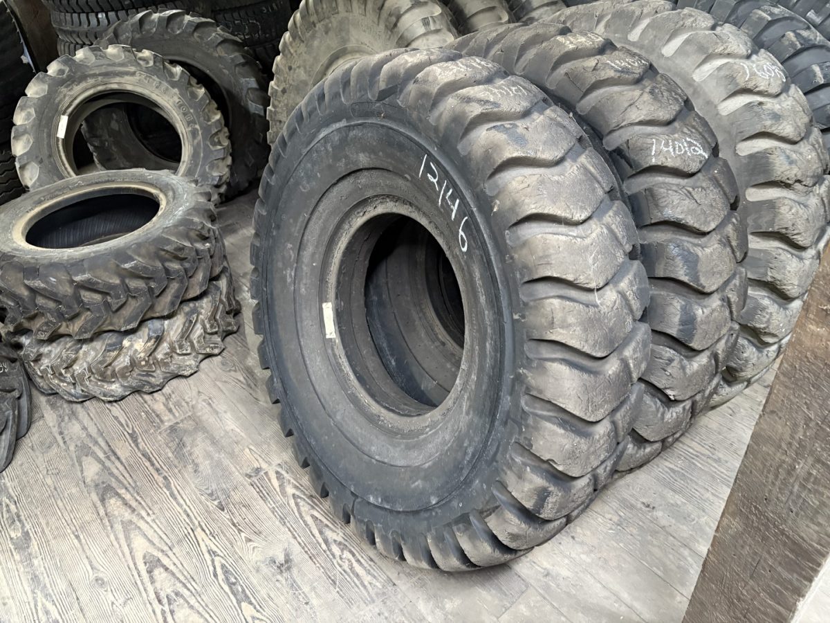 14.00X20 Specialty Tires of America E3 E-3