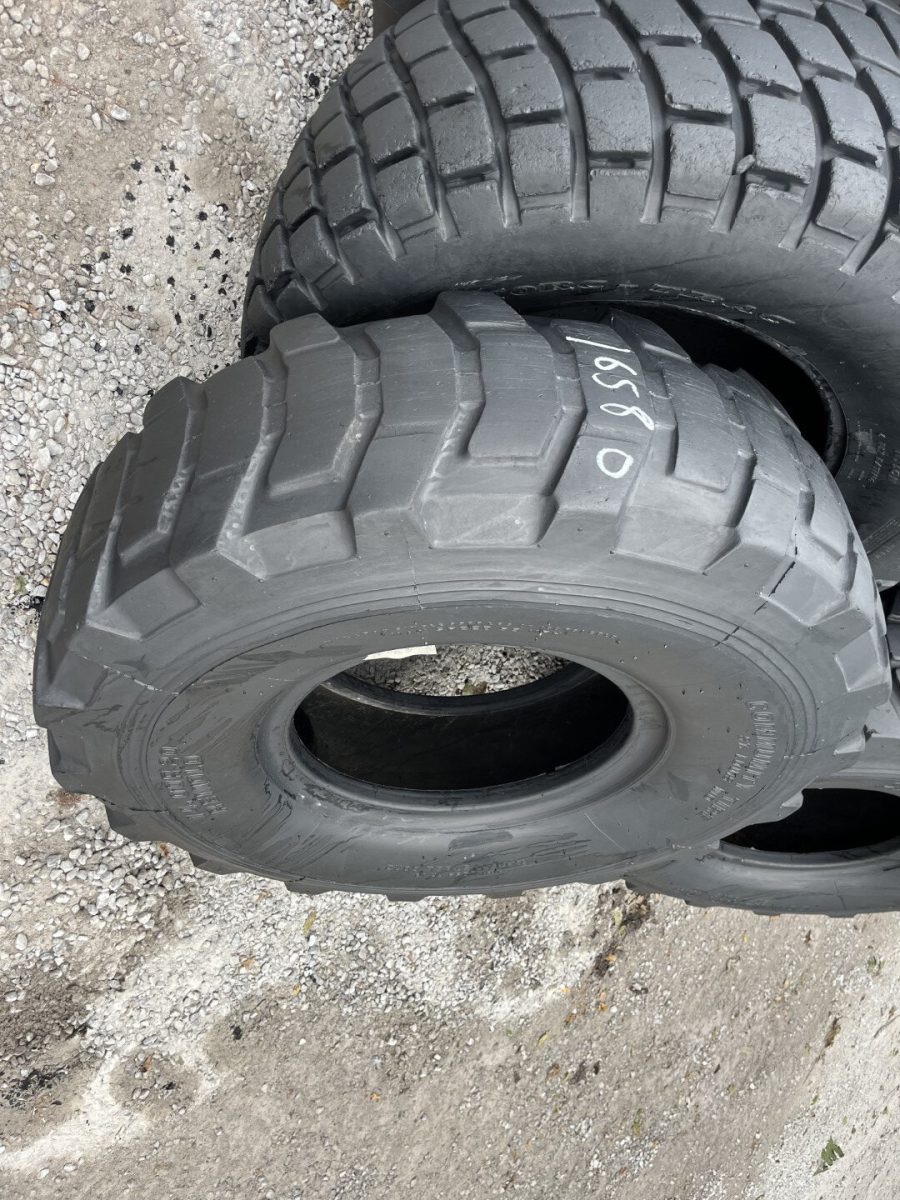 14.00R20 Community Tire Recap E-3