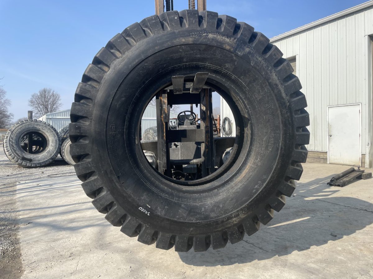 27.00X49 Advance Rock Deep Tread E-4