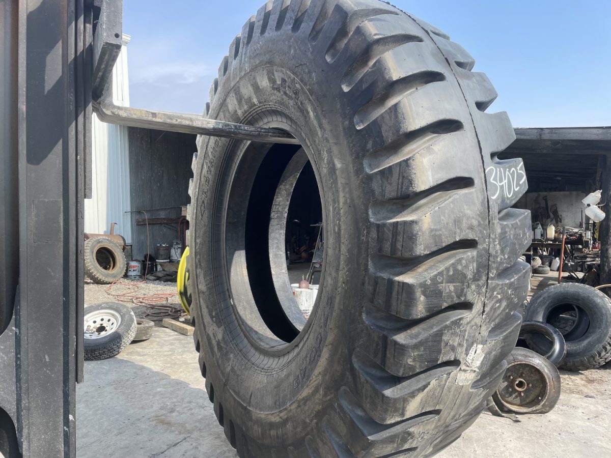 27.00X49 Advance Rock Deep Tread E-4