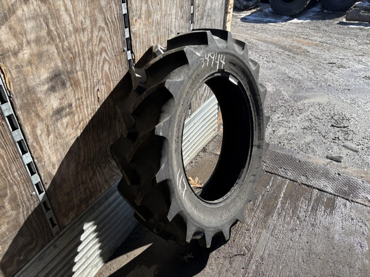 12.4R28 Goodyear Super Traction Radial R-1