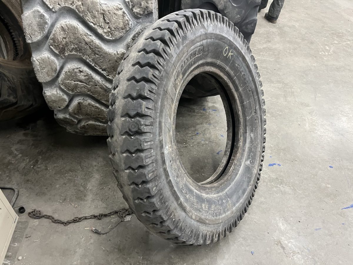 12.00x24 Altura H Cross Lug