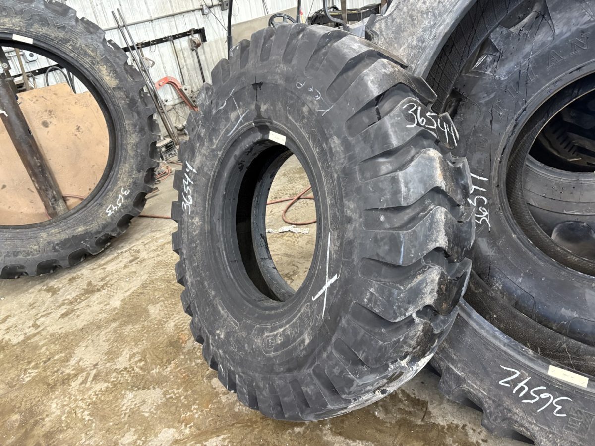 16.00X25 Akuret Rock Regular E-3/L-3
