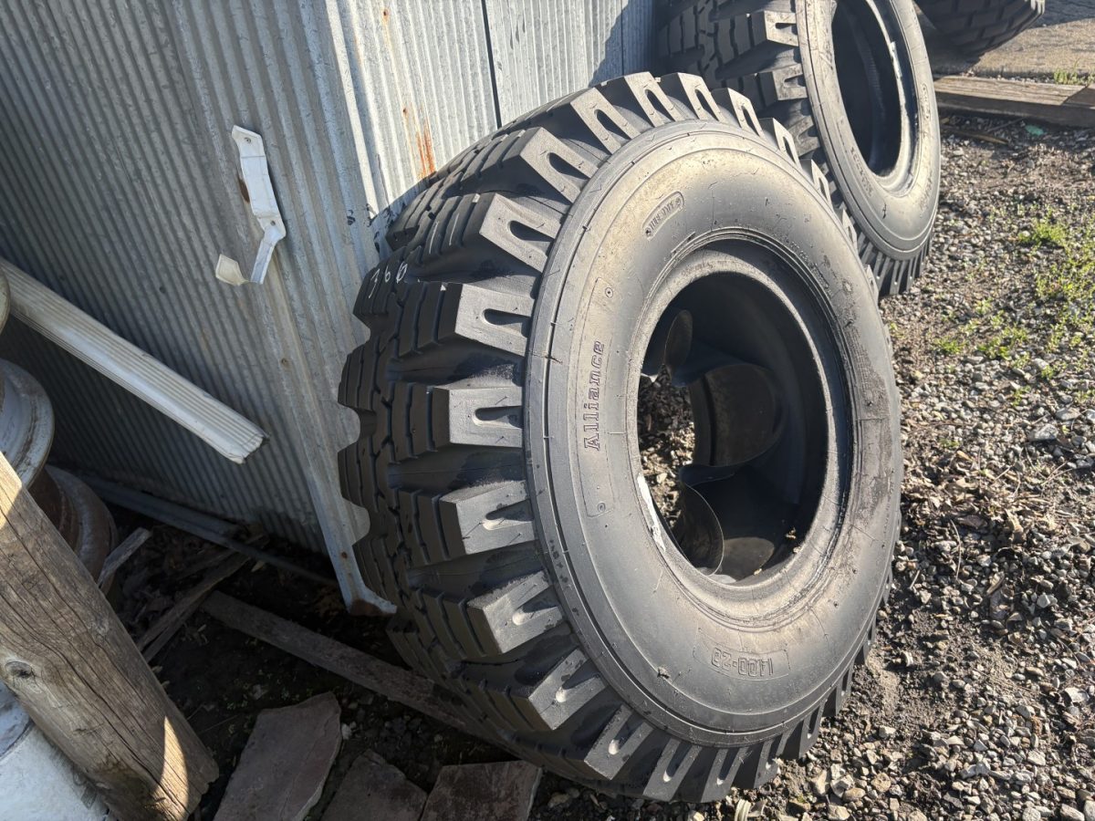 14.00X20 Alliance Traction Drive E-3
