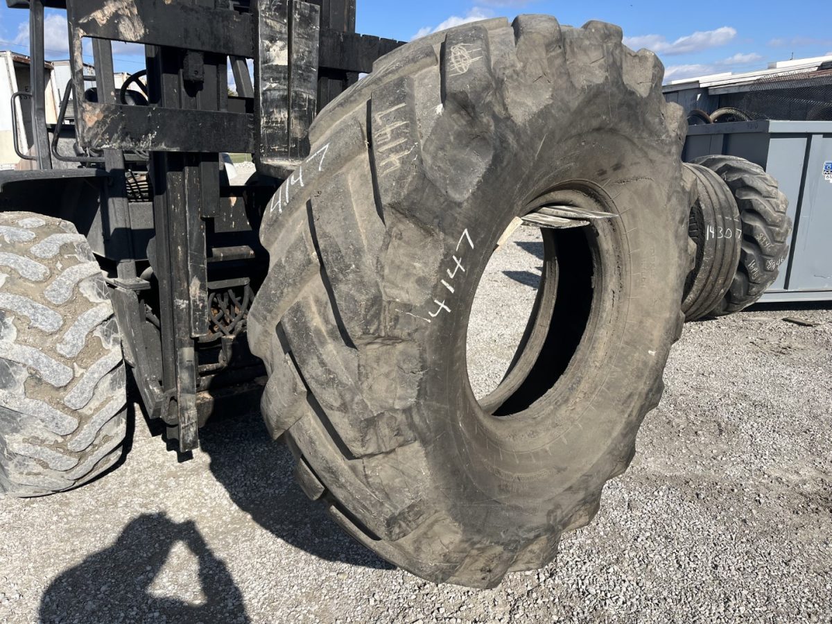 18.00X25 Uniroyal Earthmover G2